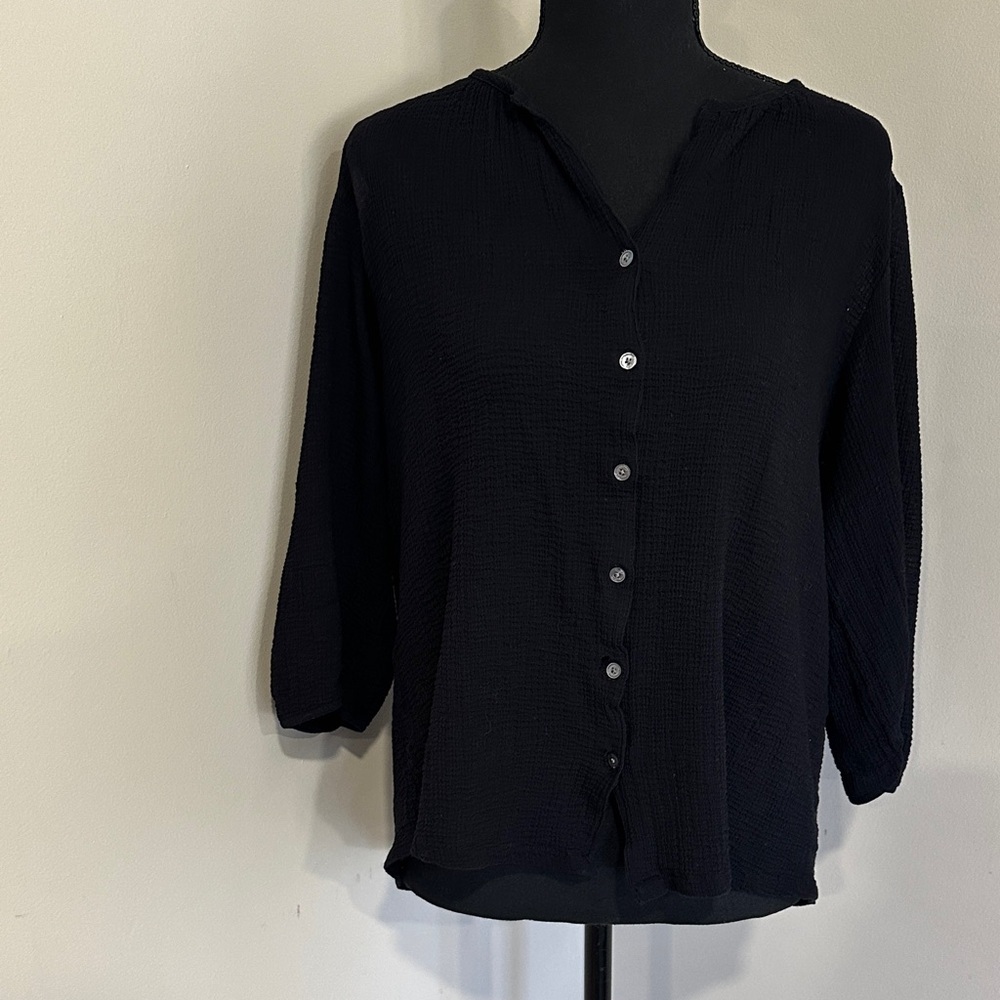 *TOMMY BAHAMA* Black Button-Front Lightweight Gauze Top Size Large